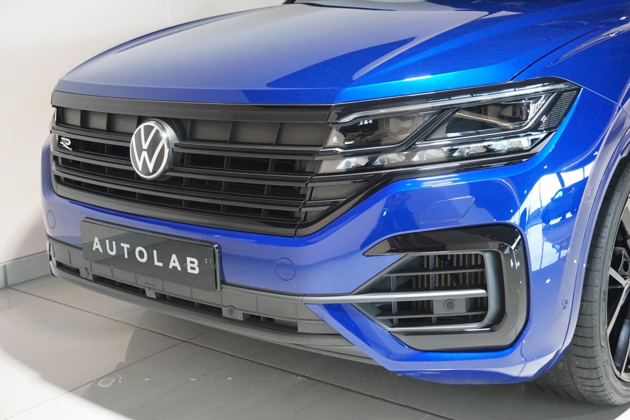 Volkswagen Touareg 3.0 V6 TSI eHybrid 14.3kWh R SUV 5dr Petrol Plug-in Hybrid Tiptronic 4Motion Euro 6 (s/s) (462 ps)